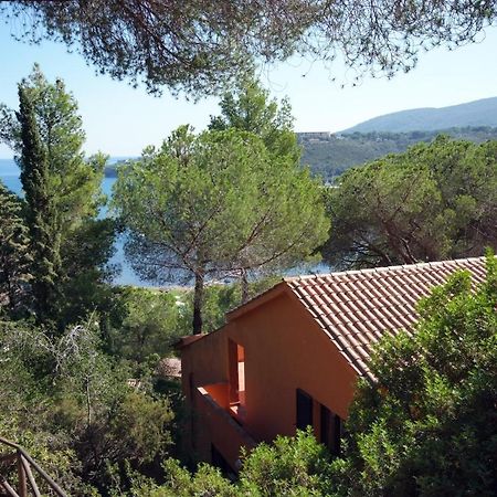 Residence Sud Est Porto Azzurro Bagian luar foto