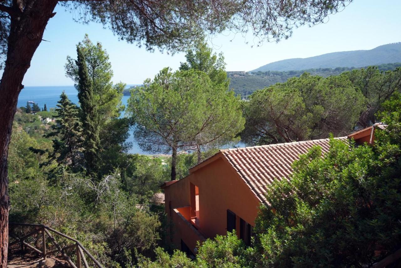 Residence Sud Est Porto Azzurro Bagian luar foto