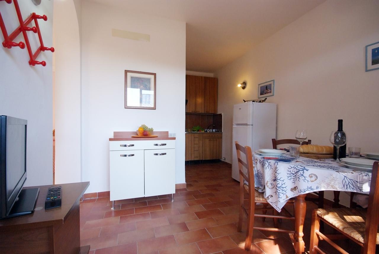 Residence Sud Est Porto Azzurro Bagian luar foto