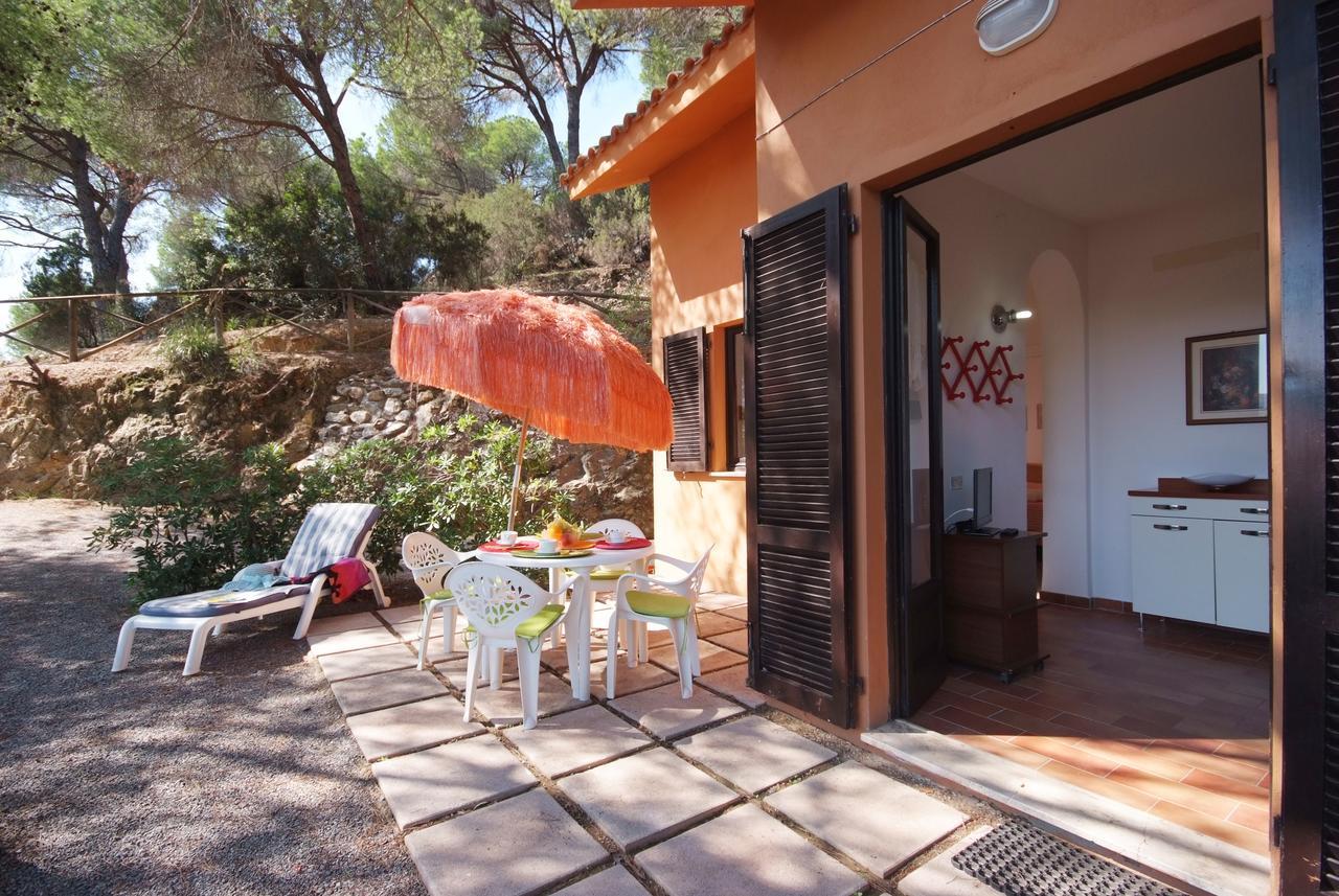 Residence Sud Est Porto Azzurro Bagian luar foto