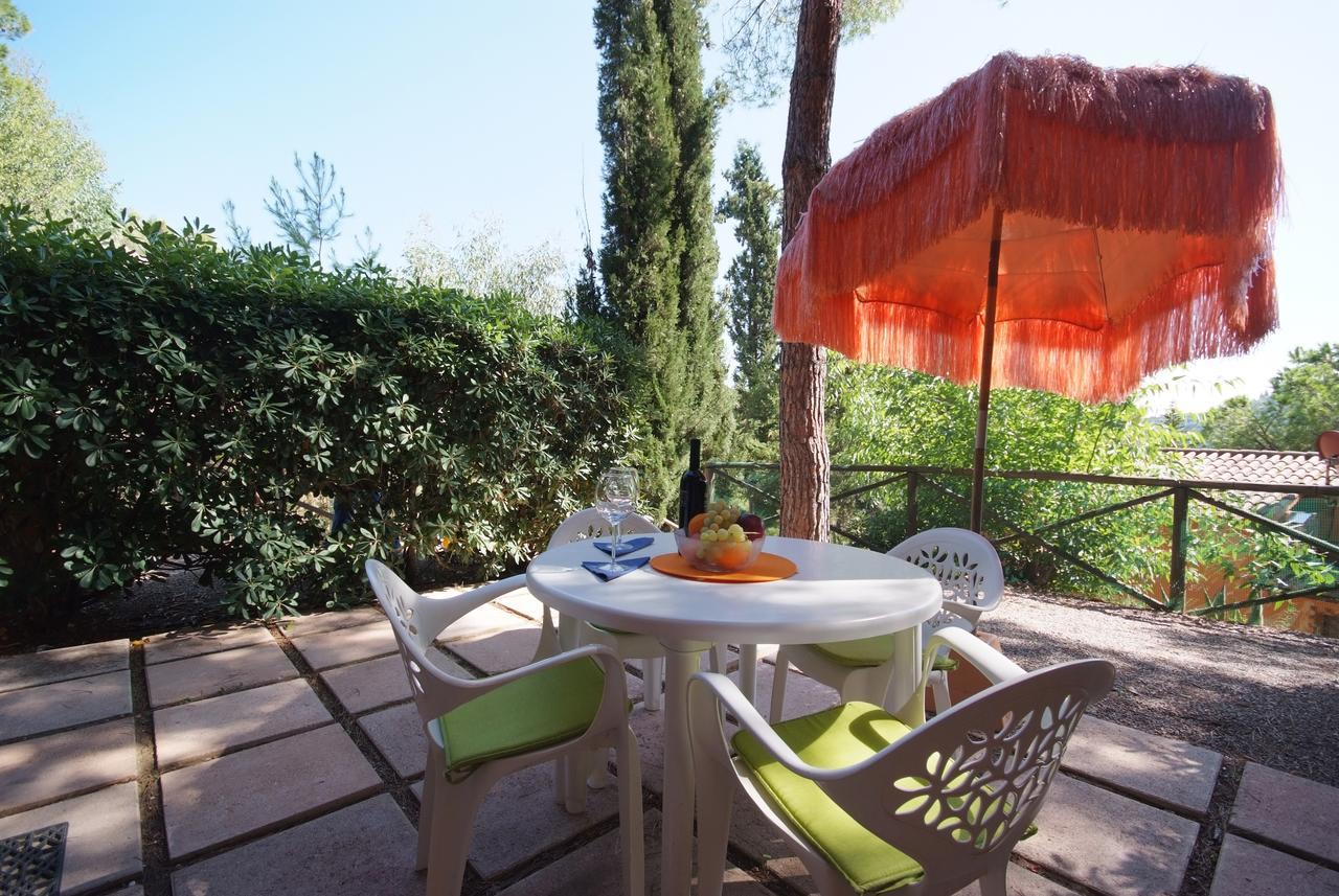 Residence Sud Est Porto Azzurro Bagian luar foto