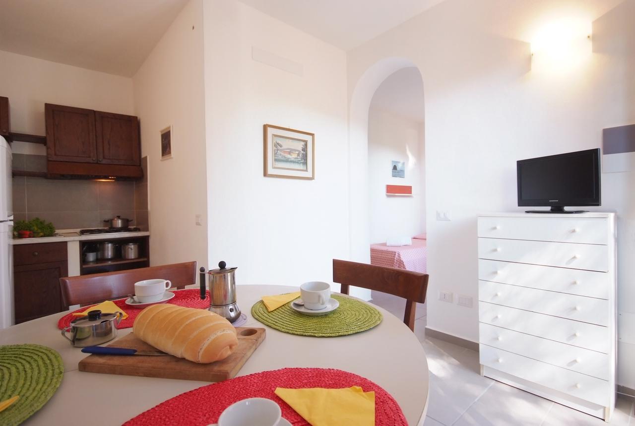 Residence Sud Est Porto Azzurro Bagian luar foto
