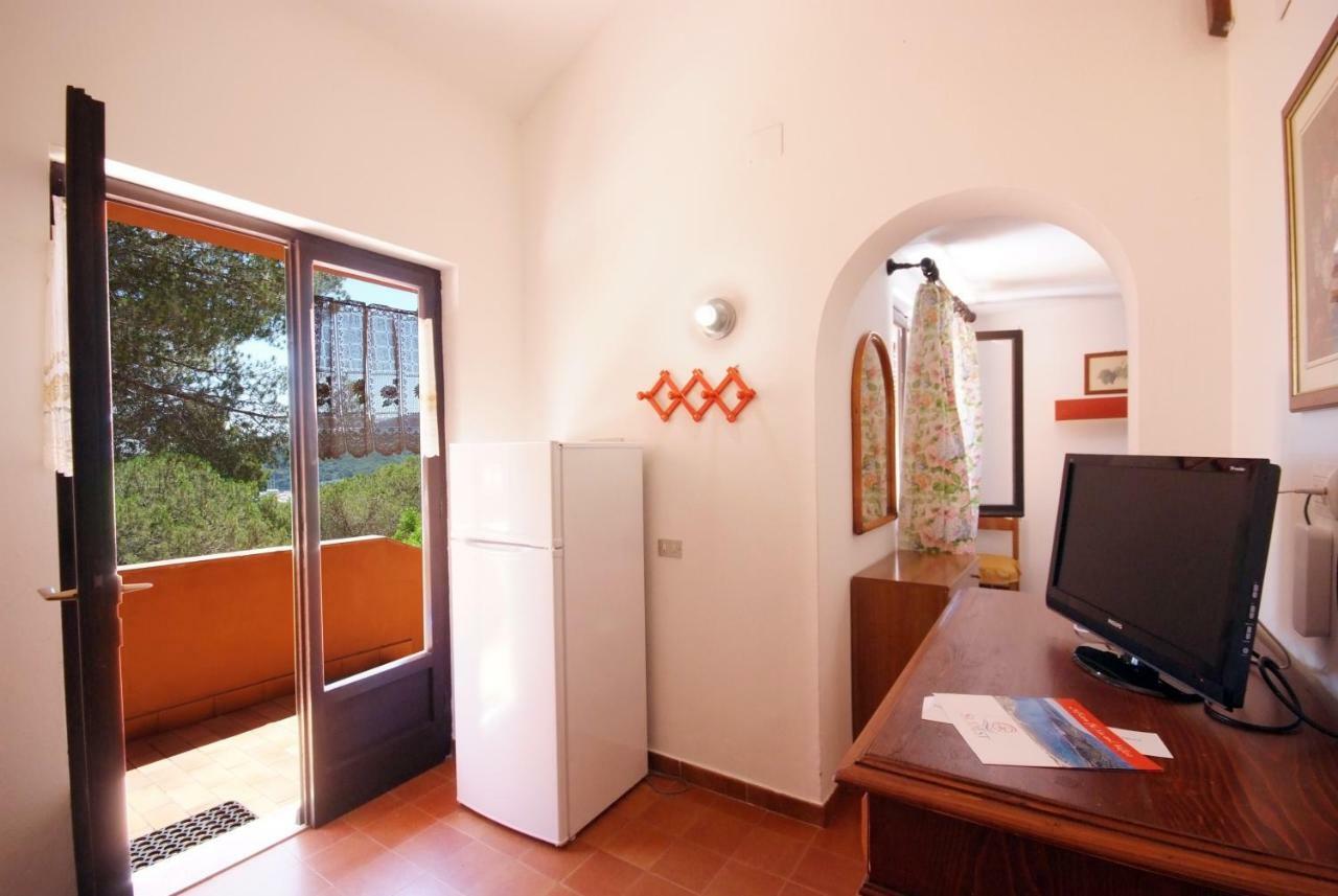 Residence Sud Est Porto Azzurro Bagian luar foto