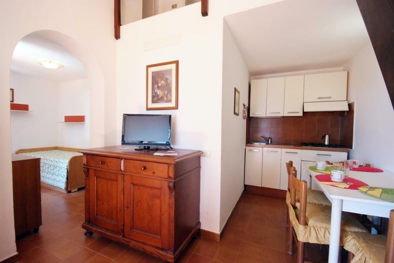 Residence Sud Est Porto Azzurro Bagian luar foto