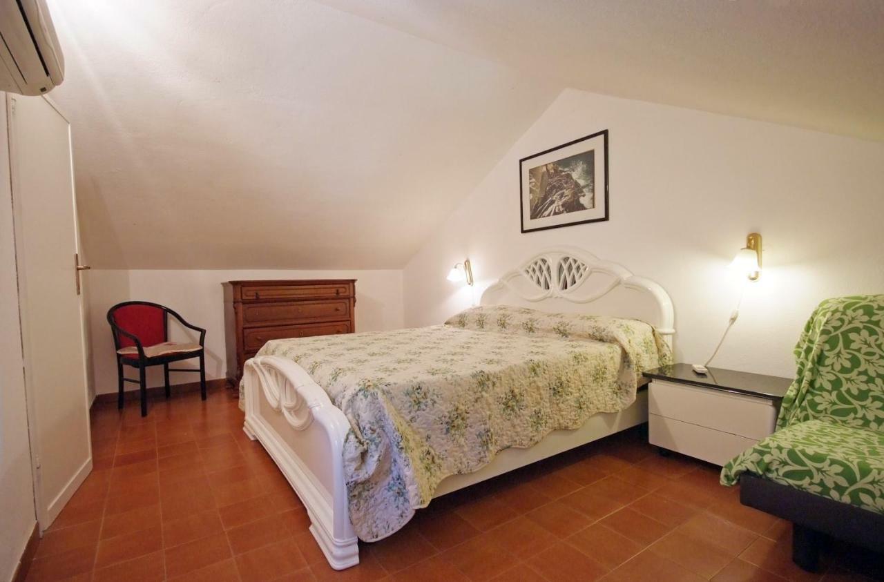 Residence Sud Est Porto Azzurro Bagian luar foto