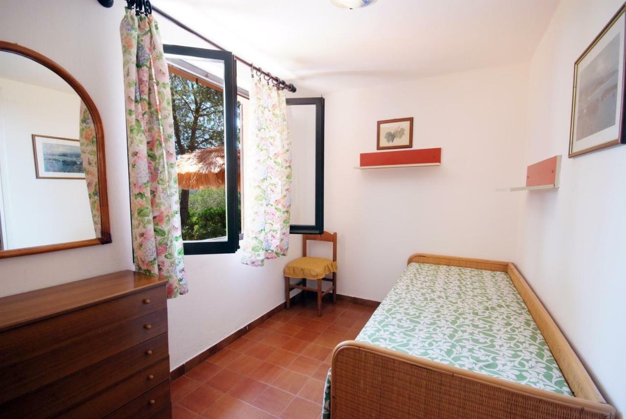 Residence Sud Est Porto Azzurro Bagian luar foto