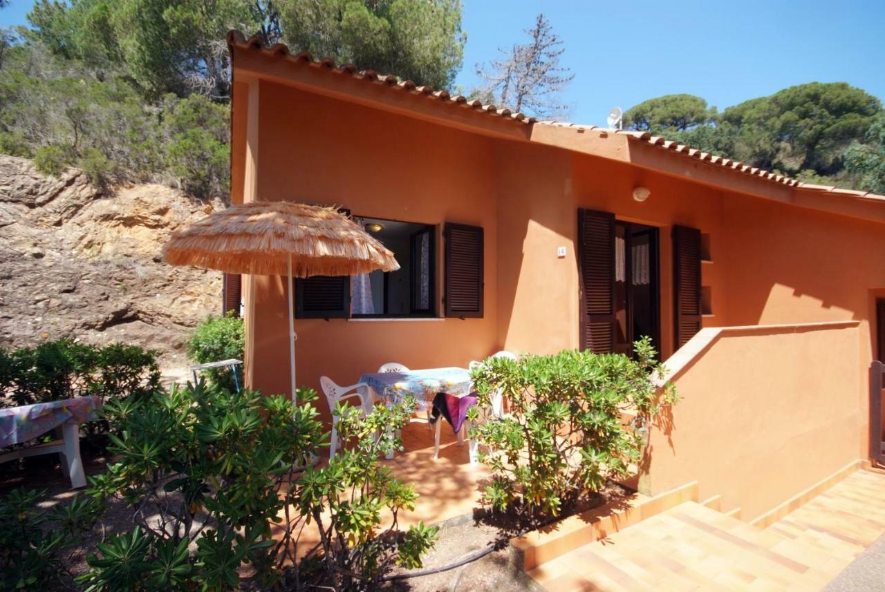 Residence Sud Est Porto Azzurro Bagian luar foto